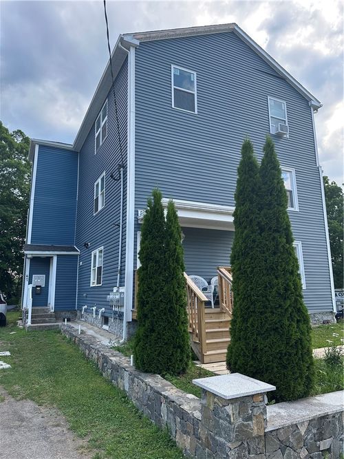 47 Laval St, Woonsocket, RI, 02895-8533 | Card Image