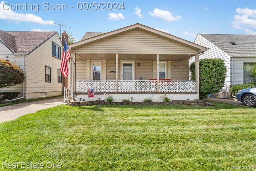 Longtin St, Southgate, MI 48195