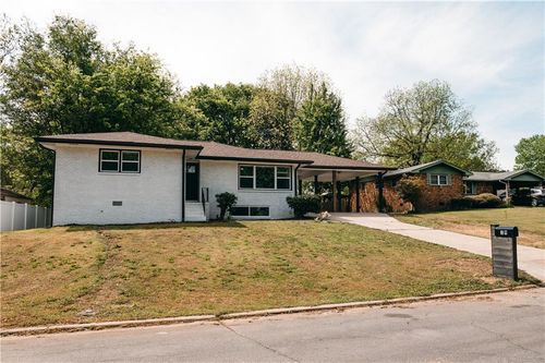 19 S Central Ave Se, Lindale, GA, 30147-1201 | Card Image