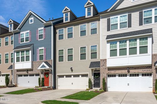 822 Richmont Grove Ln, Apex, NC, 27523-6418 | Card Image