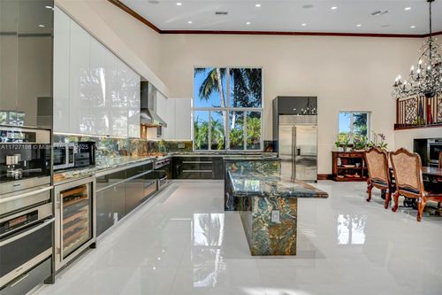 5800 Sw 178th Ave, Southwest Ranches, FL, 33331-2323 | Card Image