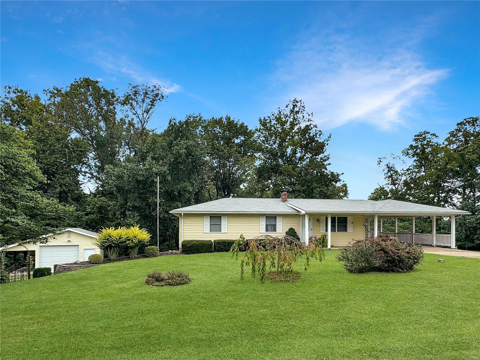 Highway V , Villa Ridge, MO 63089