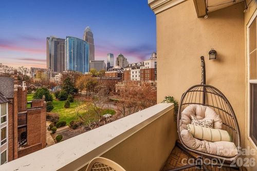 508-405 W 7th Street, Charlotte, NC, 28202 | Card Image