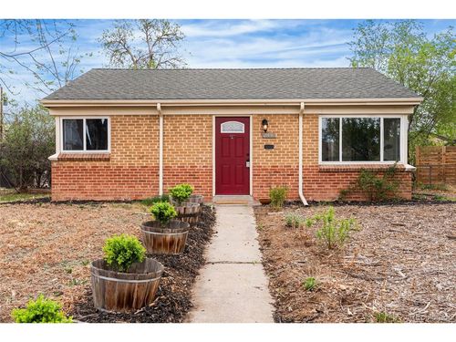 2870 Pontiac St, Denver, CO, 80207-2923 | Card Image