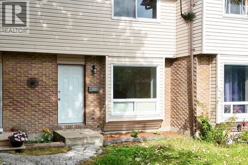 253-253 Hampton Avenue, Sarnia, ON, N7S4Z2 | Card Image