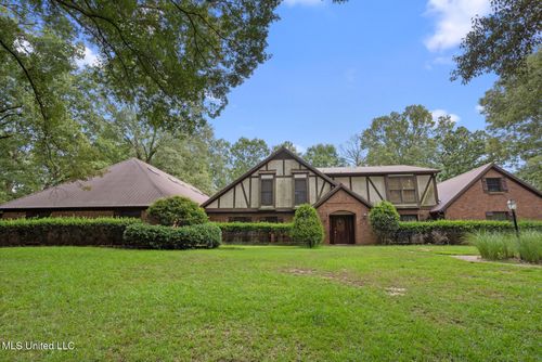 150 Stratford Dr, Jackson, MS, 39212-3601 | Card Image