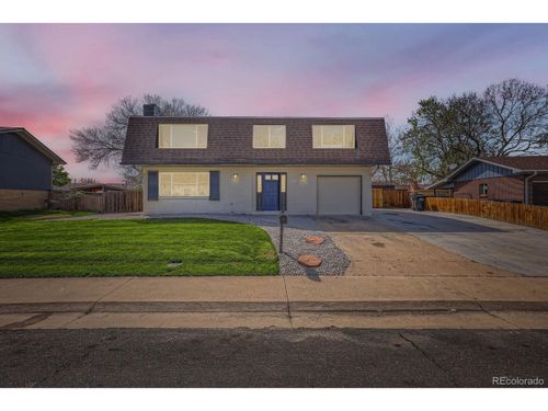 5203 Scranton St, Denver, CO, 80239-5841 | Card Image