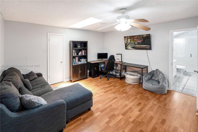 894 Ne Sandalwood Pl, Townhouse with 3 bedrooms, 3 bathrooms and null parking in Jensen Beach FL | Image 28