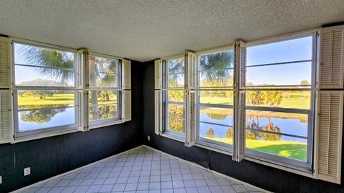 apt-207-555 Oaks Ln, Pompano Beach, FL, 33069-3723 | Card Image