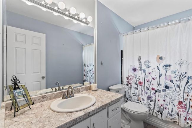 Main Bathroom | Image 11
