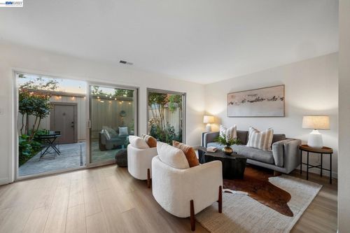 1159 Island Dr, Alameda, CA, 94502-6964 | Card Image