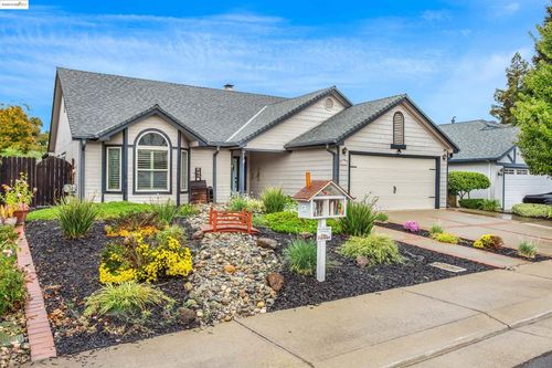 2633 Bayberry Dr, Lodi, CA, 95242-4611 | Card Image