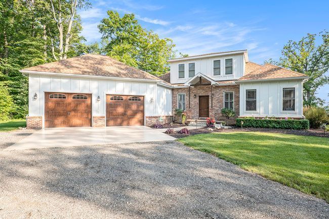 Cusenza Dr, Otter Lake, MI 48464