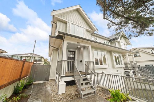 552 58th Ave E, Vancouver, BC, V5X1W2 | Card Image