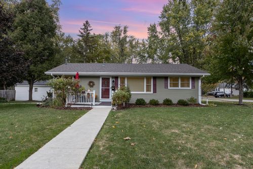 17 E Charles St, Plano, IL, 60545-2013 | Card Image