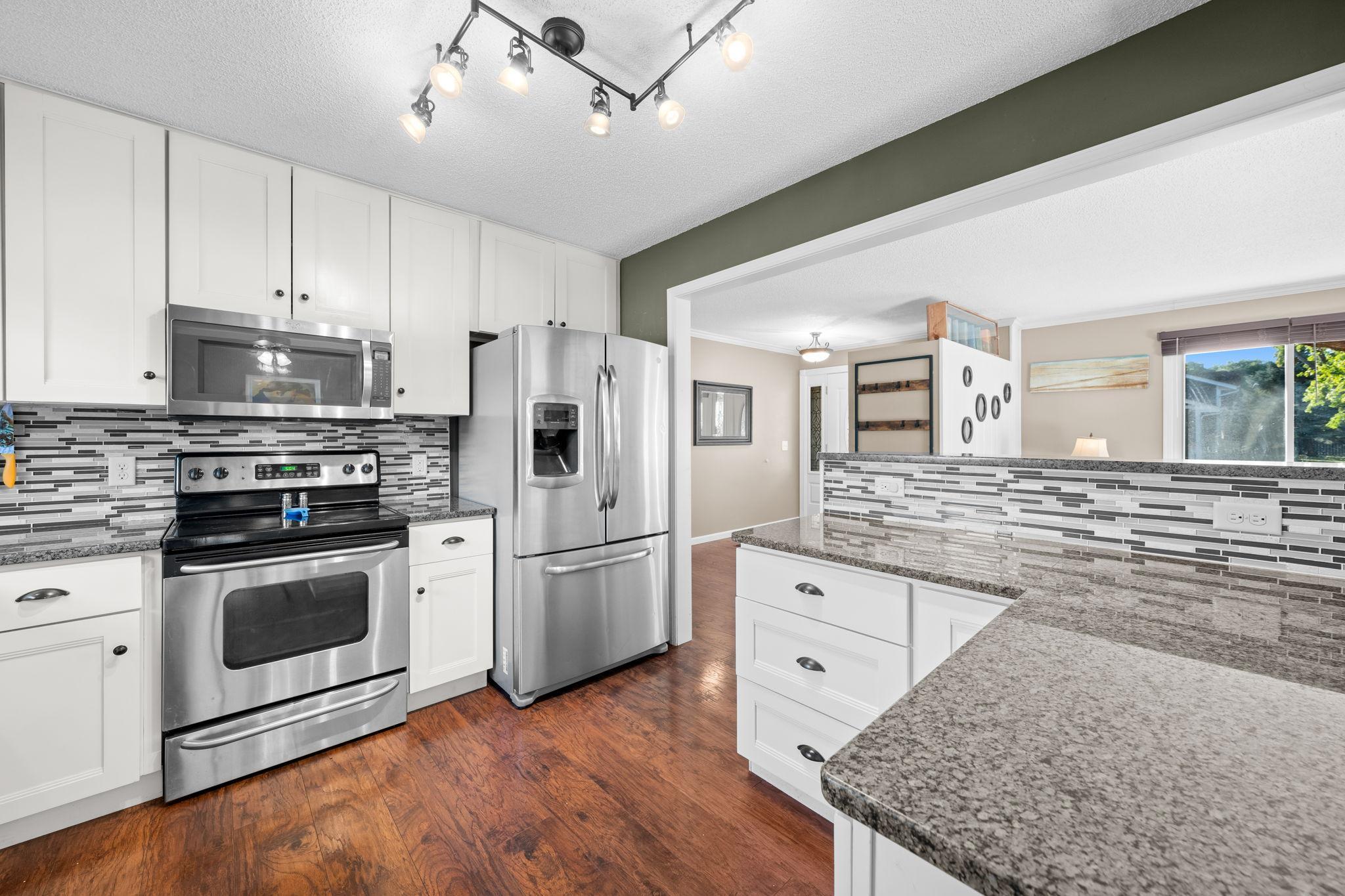 Douglas Ln, Minneapolis, MN 55445