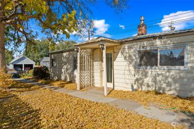 406 S Chestnut Street, House other with 2 bedrooms, 1 bathrooms and 1 parking in Ellensburg WA | Image 2