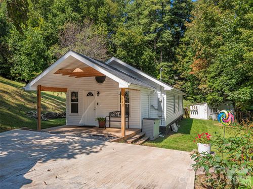 240 Little Cove Rd, Waynesville, NC, 28786-5479 | Card Image