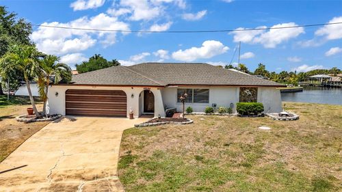 19220 Moore Haven Ct, PORT CHARLOTTE, FL, 33948-9615 | Card Image