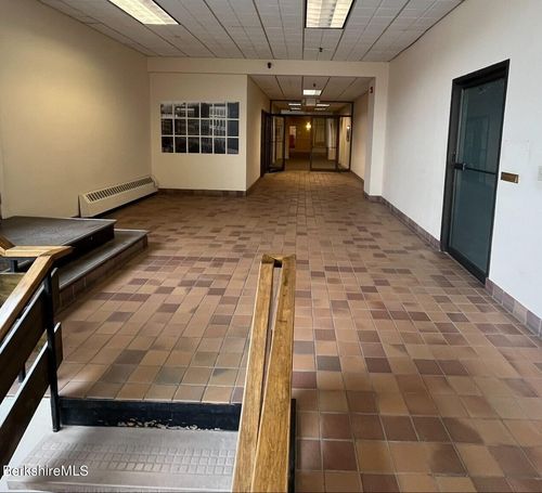 85 Main St, North Adams, MA, 01247-3437 | Card Image