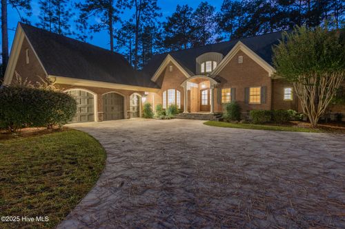 50 Prestonfield Dr, Pinehurst, NC, 28374-8759 | Card Image