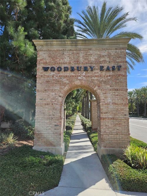 35 Courant, Irvine, CA, 92618-1504 | Card Image