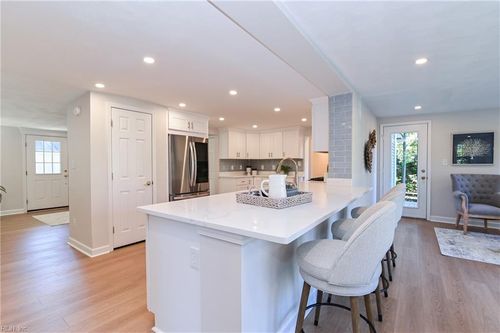 2004 White Hill Rd, Virginia Beach, VA, 23451-1631 | Card Image