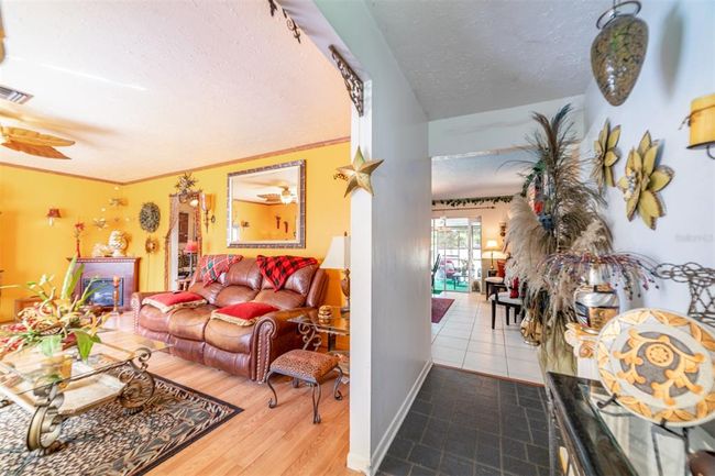 1539 Highcrest Circle, House other with 3 bedrooms, 2 bathrooms and null parking in Valrico FL | Image 12