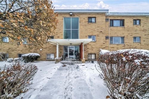 apt-8d-5200 Royalton Rd, North Royalton, OH, 44133-4038 | Card Image