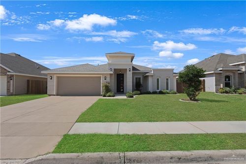 7405 N 53rd St, Mission, TX, 78573-1805 | Card Image