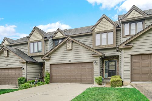 658 Eichler Dr, West Dundee, IL, 60118-2710 | Card Image