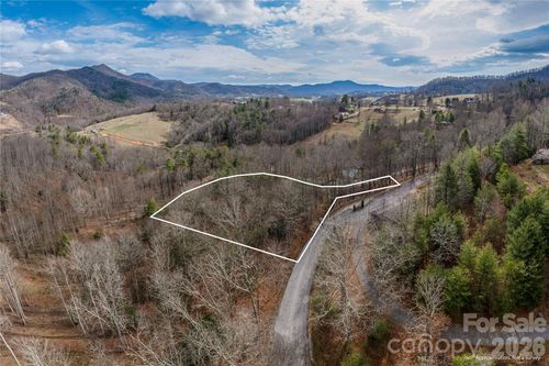 4-4 Gingham Drive, Waynesville, NC, 28785 | Card Image