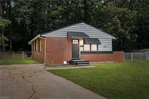 3005 Carr Ct, Winston-Salem, NC, 27105-4713 | Card Image