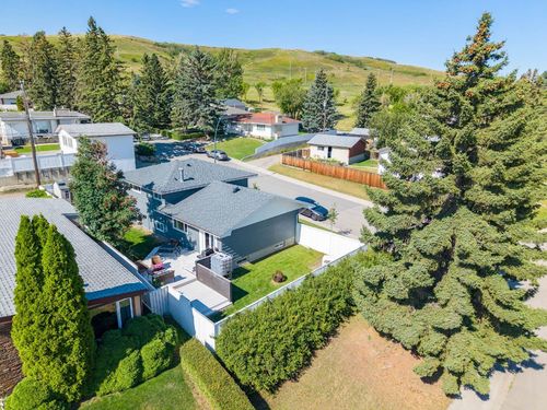 1004 Huntercove Pl Nw, Calgary, AB, T2K4S4 | Card Image