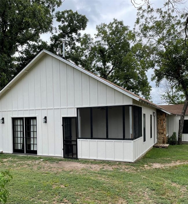 102 Walnut Ave, House other with 4 bedrooms, 2 bathrooms and null parking in Walnut Springs TX | Image 18