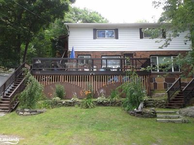 115 Church St, Home with 6 bedrooms, 3 bathrooms and 6 parking in Parry Sound ON | Image 3