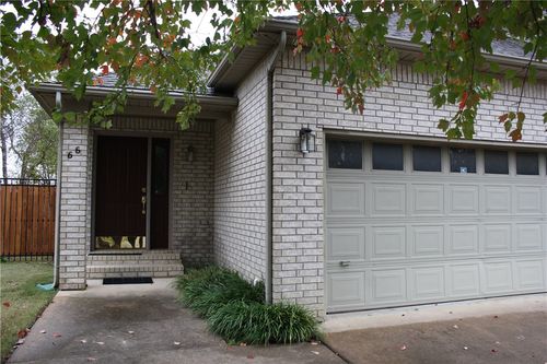 66 E Cydnee St, Fayetteville, AR, 72703-3985 | Card Image