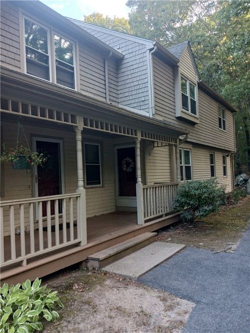 45-45 Niblick Cir, Coventry, RI, 02816-5786 | Card Image