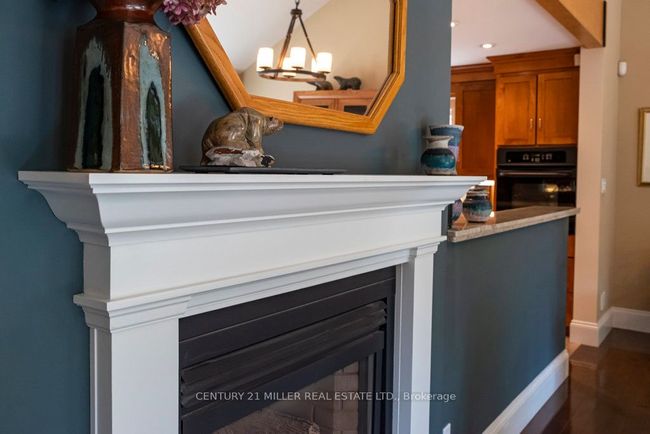 46 Giffin Rd, House other with 2 bedrooms, 3 bathrooms and 4 parking in Dundas ON | Image 11