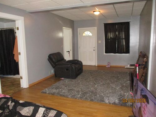 316 Howard St, Bay City, MI, 48708-7045 | Card Image