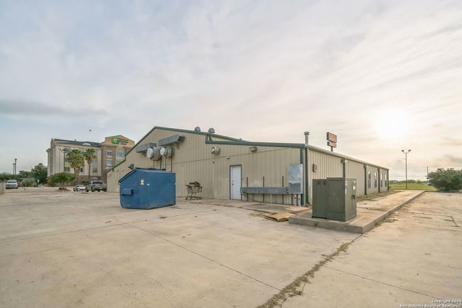 410 S Interstate 35, Home with 0 bedrooms, 0 bathrooms and null parking in Pearsall TX | Image 15