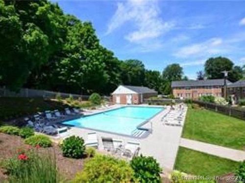 apt-a-64 Heritage Hill Rd, New Canaan, CT, 06840-4608 | Card Image