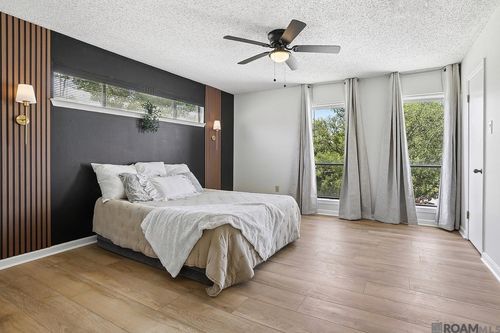 8440 E Cypress Point Ct, Baton Rouge, LA, 70809-2275 | Card Image