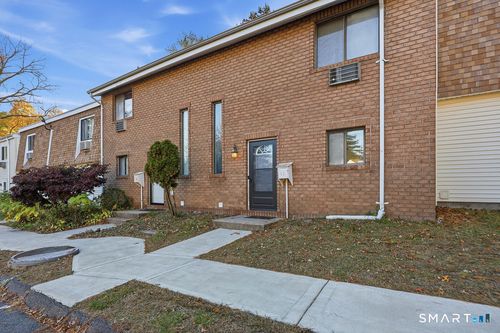 11-11 Sutton Place, Bloomfield, CT, 06002 | Card Image