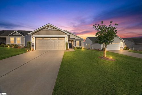 689 Hardwood Drive, Boiling Springs, SC, 29316 | Card Image