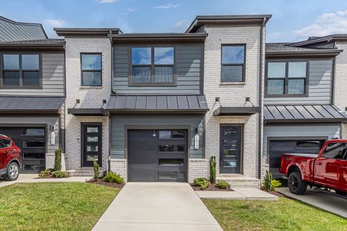 1012 Riverbrook Dr, Gallatin, TN, 37066-8067 | Card Image