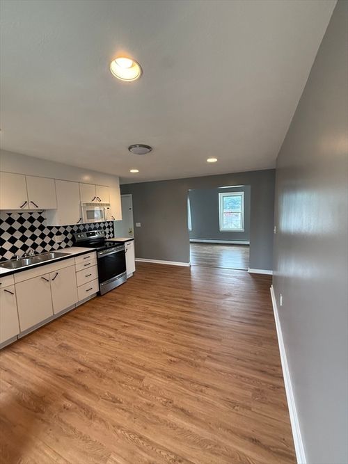 3-5 Washington Square, Gloucester, MA, 01930 | Card Image