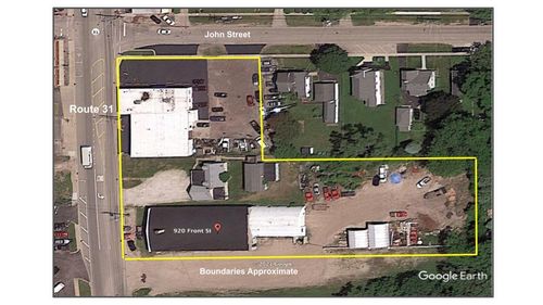 926 Front St, Mchenry, IL, 60050-5214 | Card Image