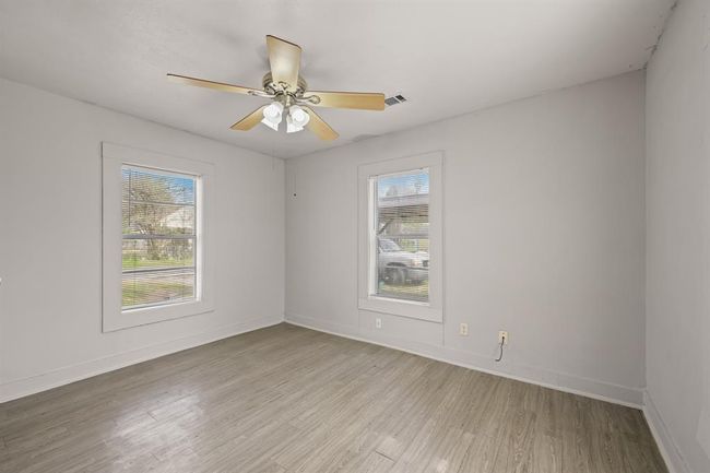 606 E 4 Th St, House other with 1 bedrooms, 1 bathrooms and null parking in Sweeny TX | Image 19