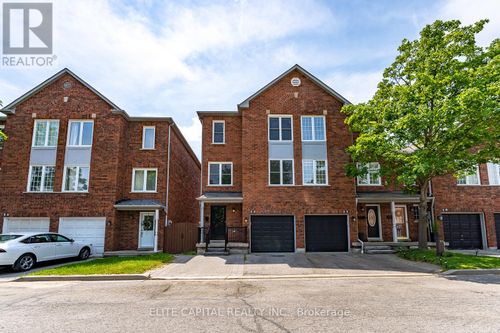 12-1995 Pine Grove Ave, Pickering, ON, L1V6W4 | Card Image